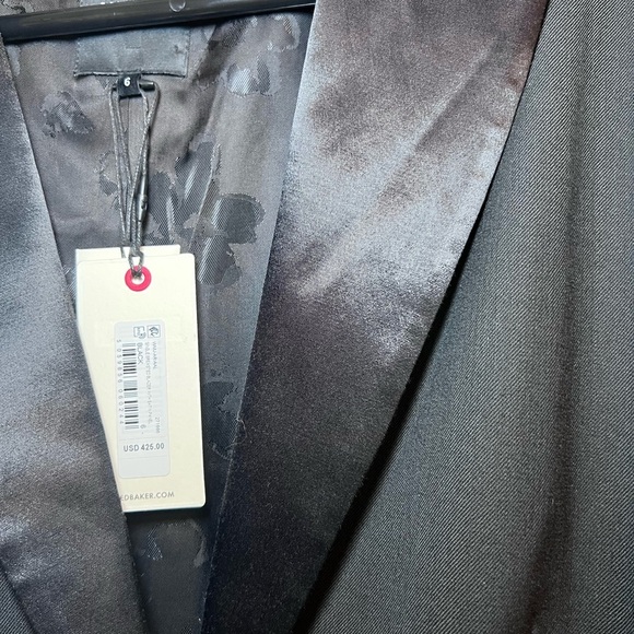 Ted Baker Ariaal Blazer
Size 6
New with tags - Picture 6 of 6